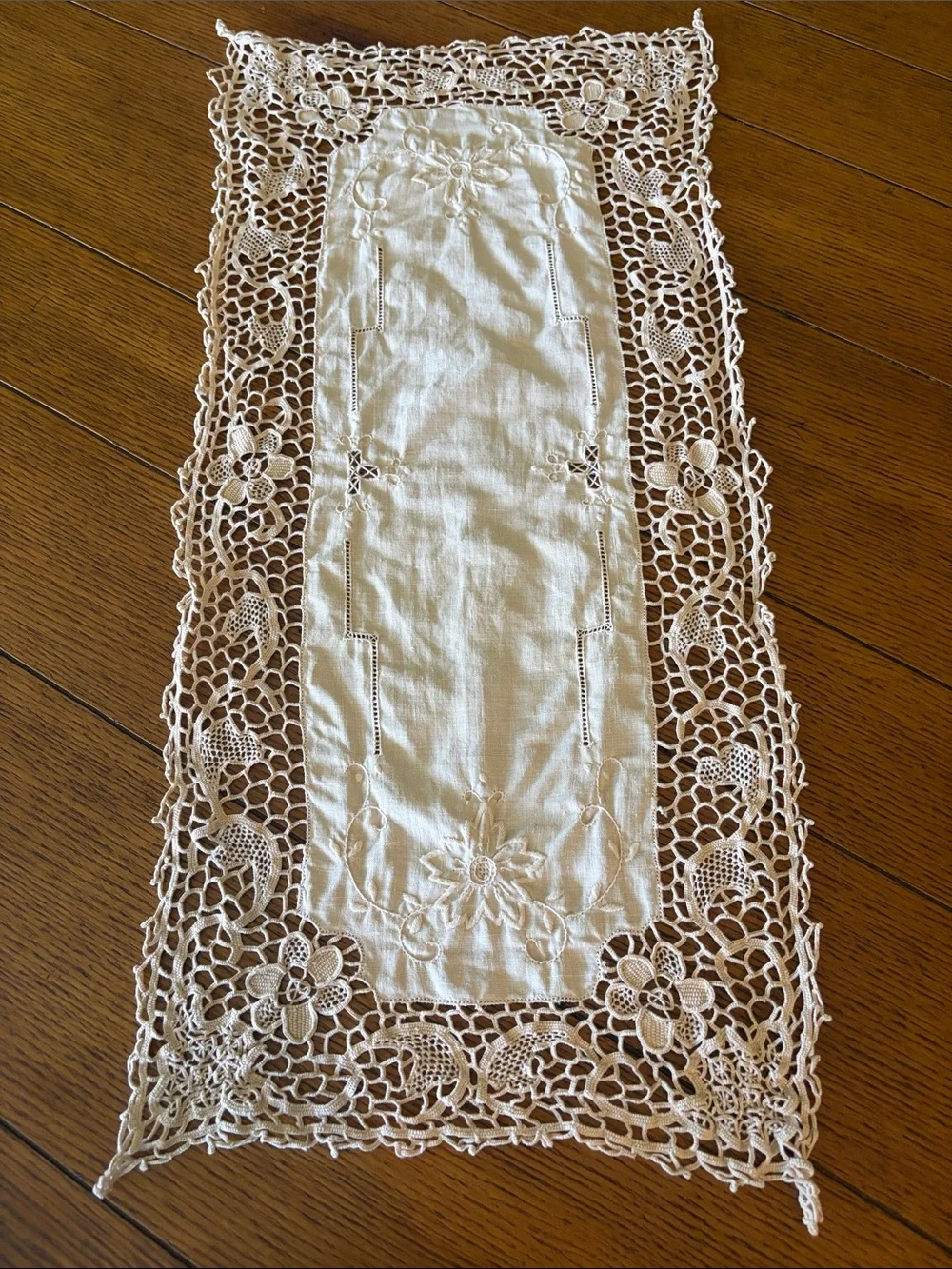 Vintage Cream Embroidered Table Linen